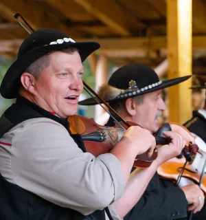 kapela-goralska-zabawa-dolina-chocholowska-zakopane